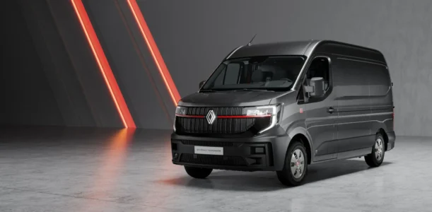 Renault Trucks Master Red Edition : Nombrado Vehículo industrial ligero del año en España