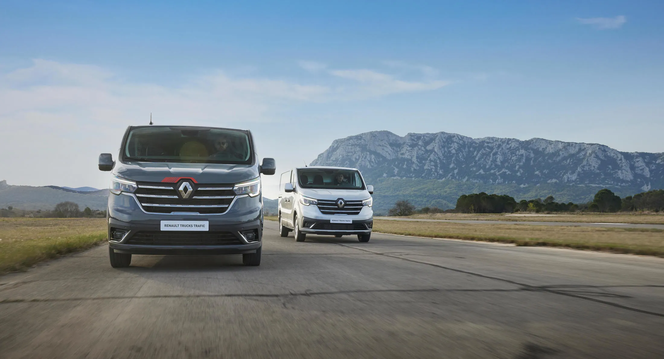 furgonetas Trafic Red Edition